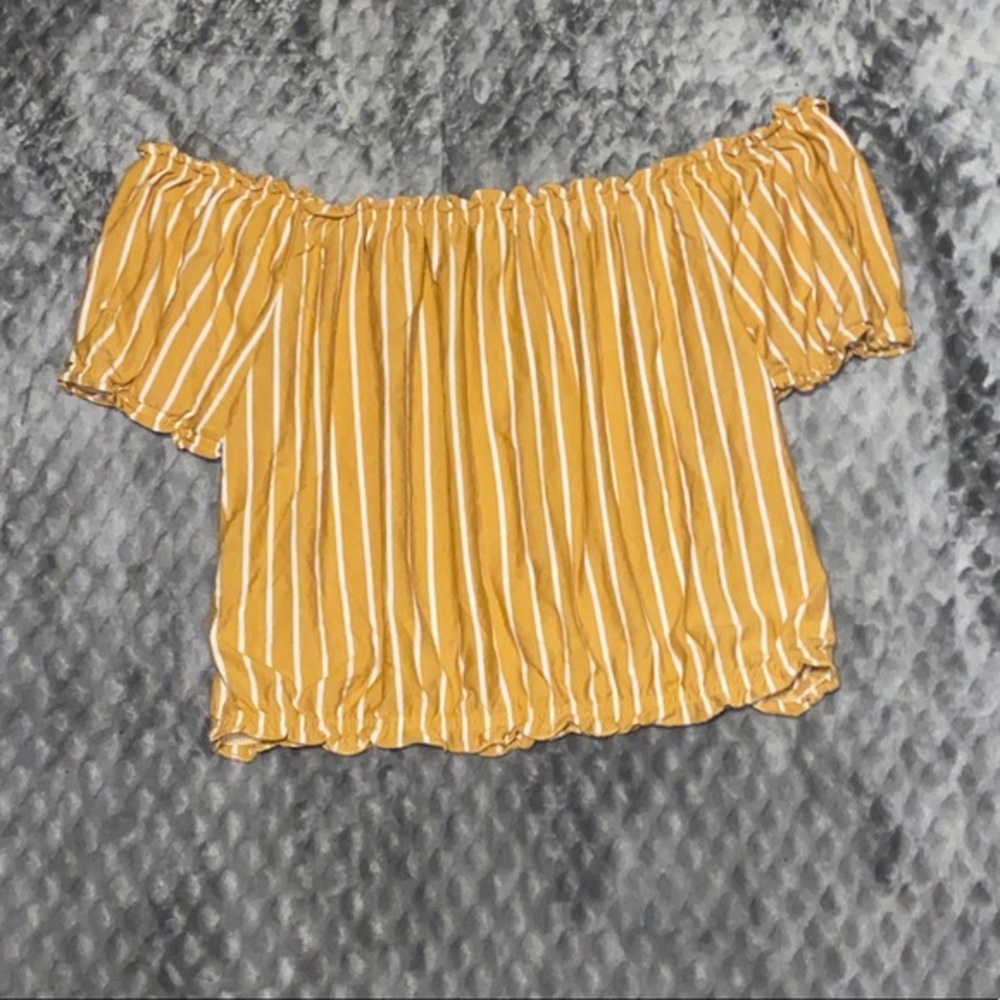 American Eagle Yellow Striped Off Shoulder Top!